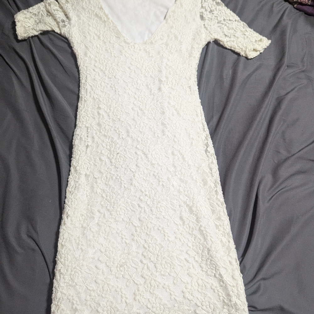 Dress - Picture 3 of 4
